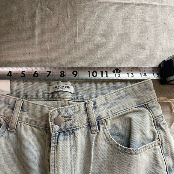 Distressed Light Blue Women's Jeans - Picture 5 of 9